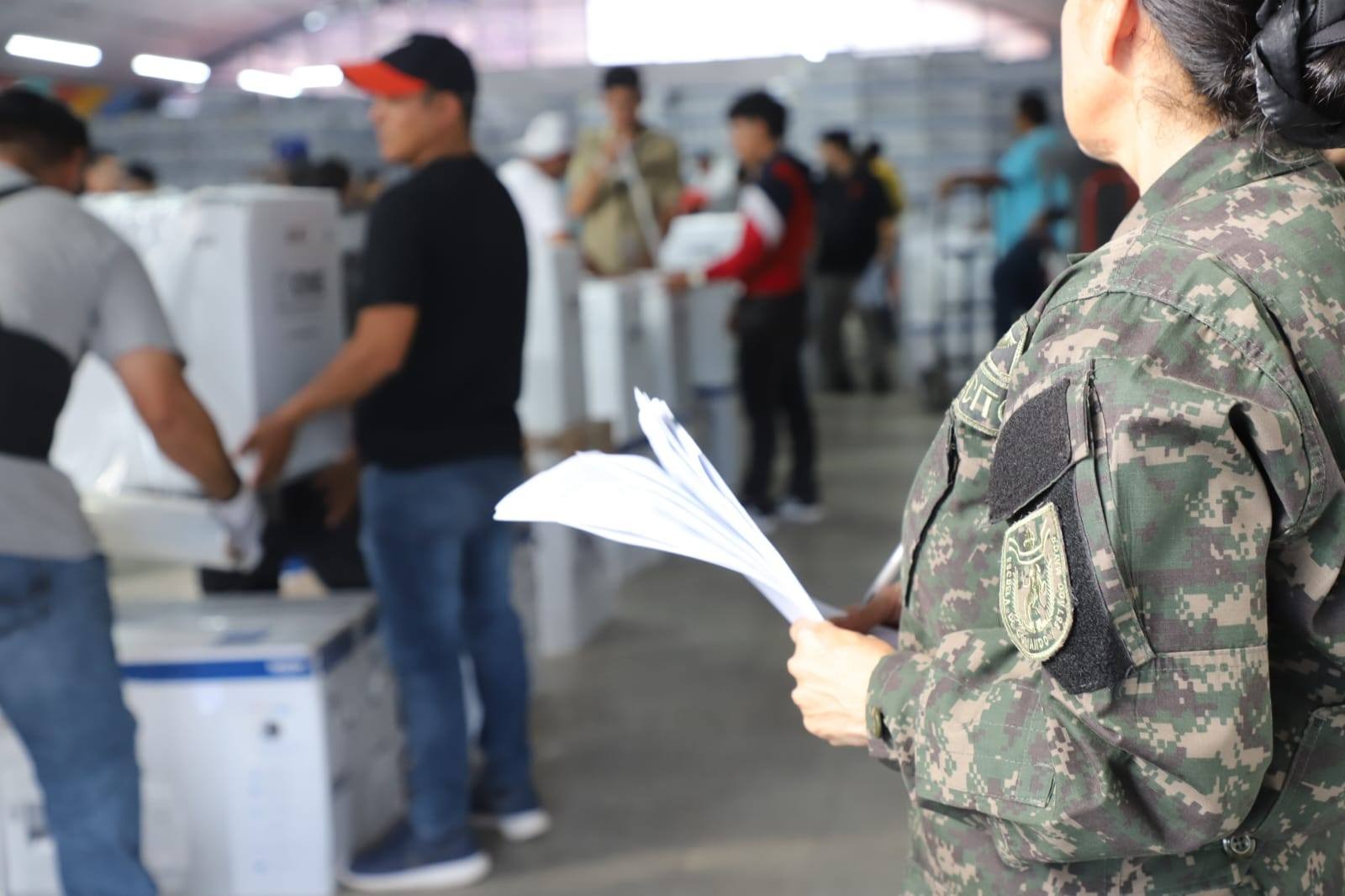 Fuerzas Armadas asegura preparación total para el desarrollo ordenado y transparente del proceso electoral 2025

 